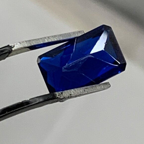 Elegant Blue Gemstone tanzanite - Picture 12 of 13